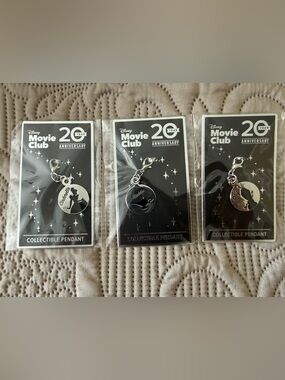 ✨👑 Disney Movie Club 20th Anniversary Collectible Pendant Set